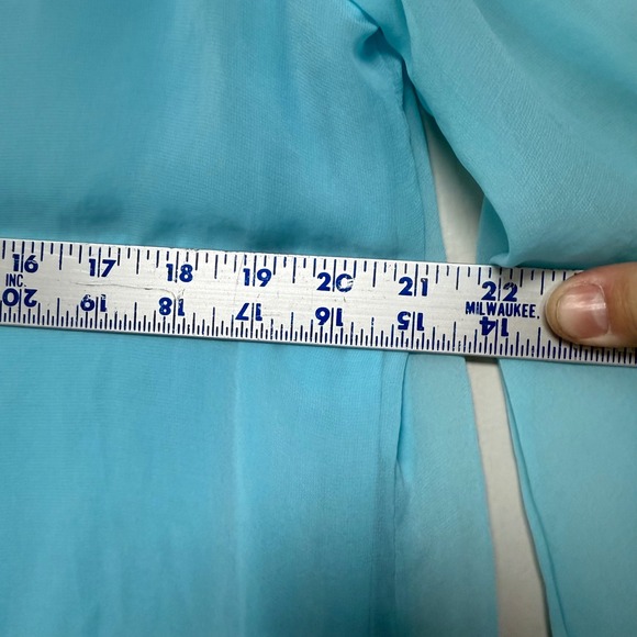 Chicos Asymmetric Tunic Women Size 2 Large Blue Excellent Chiffon Sharkbite 8693 - Picture 2 of 7